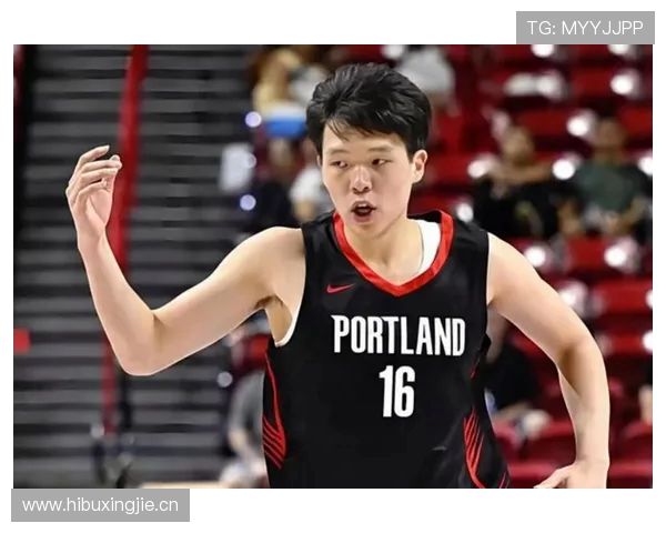 杨瀚森深入研究比赛录像逐渐领悟NBA精髓展现出色媒体人素养